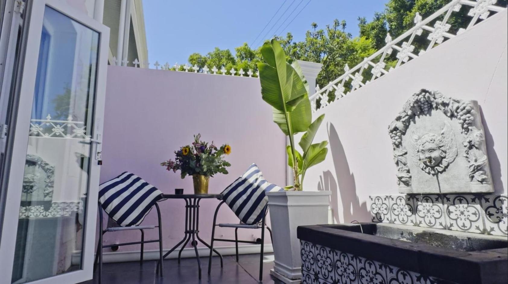 The Rosa & Self-catering Hotel